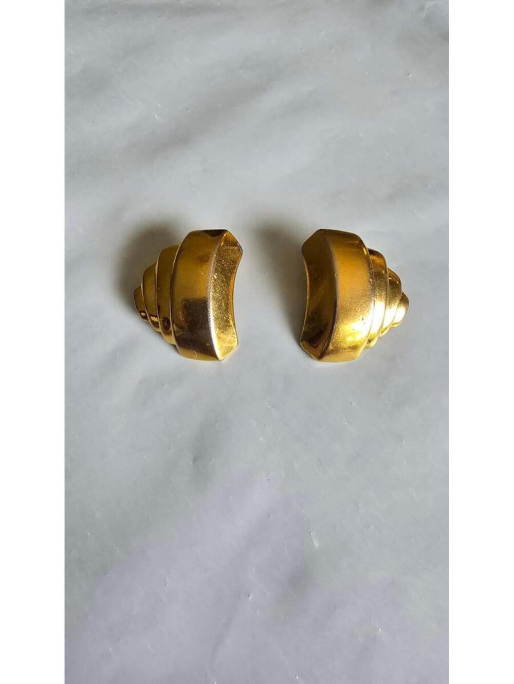 Vintage Monet Gold Tone Sculptural Fan Shell Clip-On Earrings